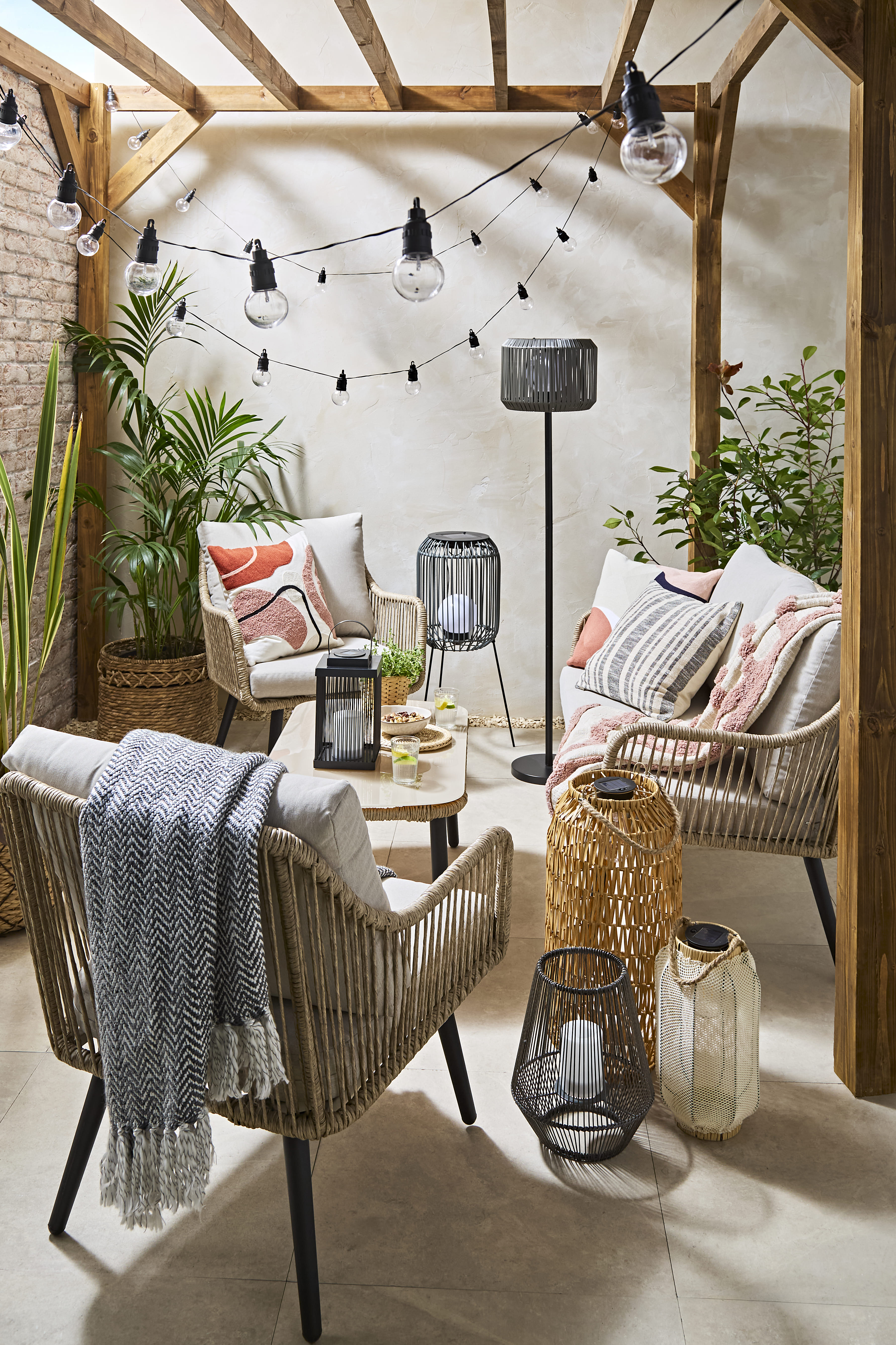 Rattan outdoor lifestyle photography — summer campaign imagery